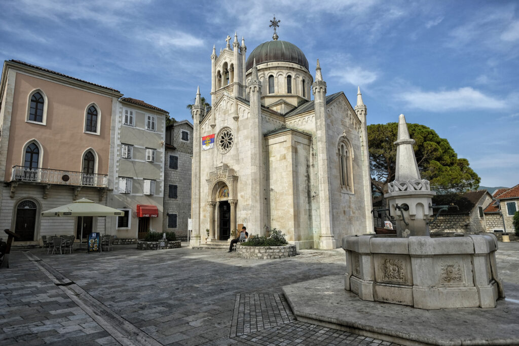 A fost semnat Tratatul de bază dintre Guvernul Muntenegrului și Biserica Ortodoxă Sârbă