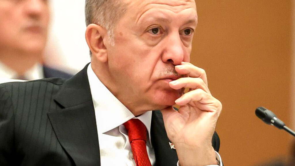 Răzbunarea lui Erdogan. Turcia a atacat aerian ținte din Irak și Siria
