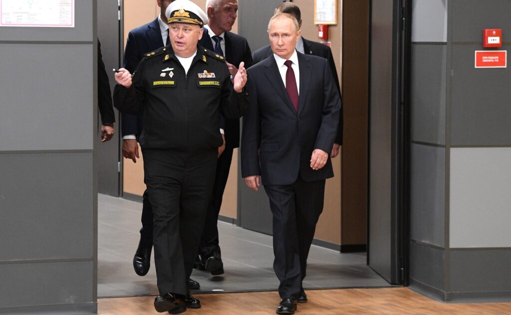Vladimir Putin a mai concediat un general. Comandantul Districtului Militar de Est, înlocuit cu un „erou al Rusiei”