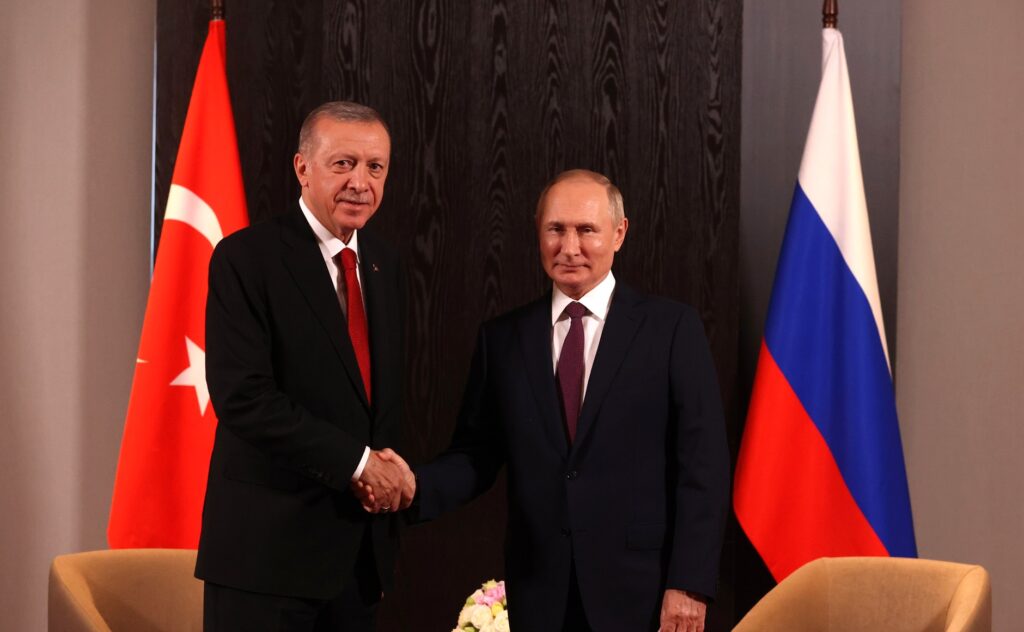 Erdogan împreună cu Putin, ordin guvernelor: Să înceapă să lucreze la „hub-ul gazier” pentru a putea exporta gazul rus spre Europa