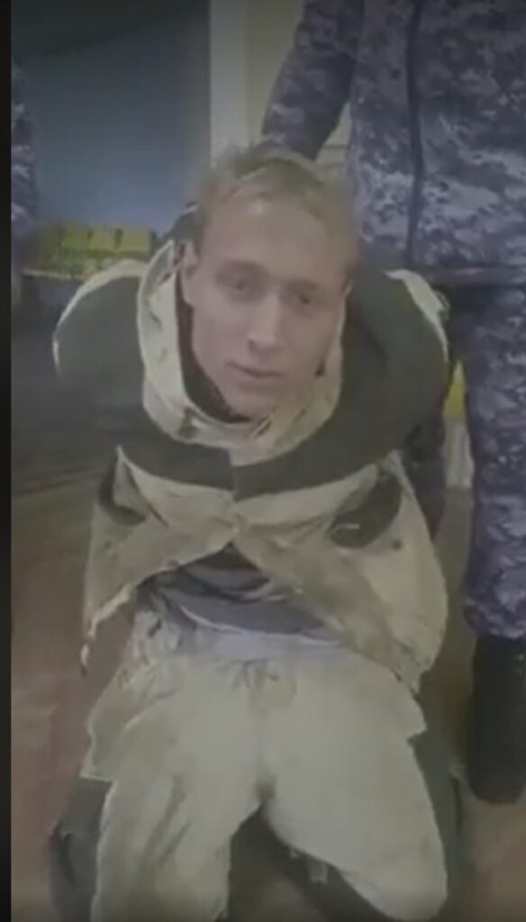 Comisar militar, împușcat de un rus care nu vrea să se înroleze. Incidentul a avut loc într-un centru de recrutare din Siberia. Video