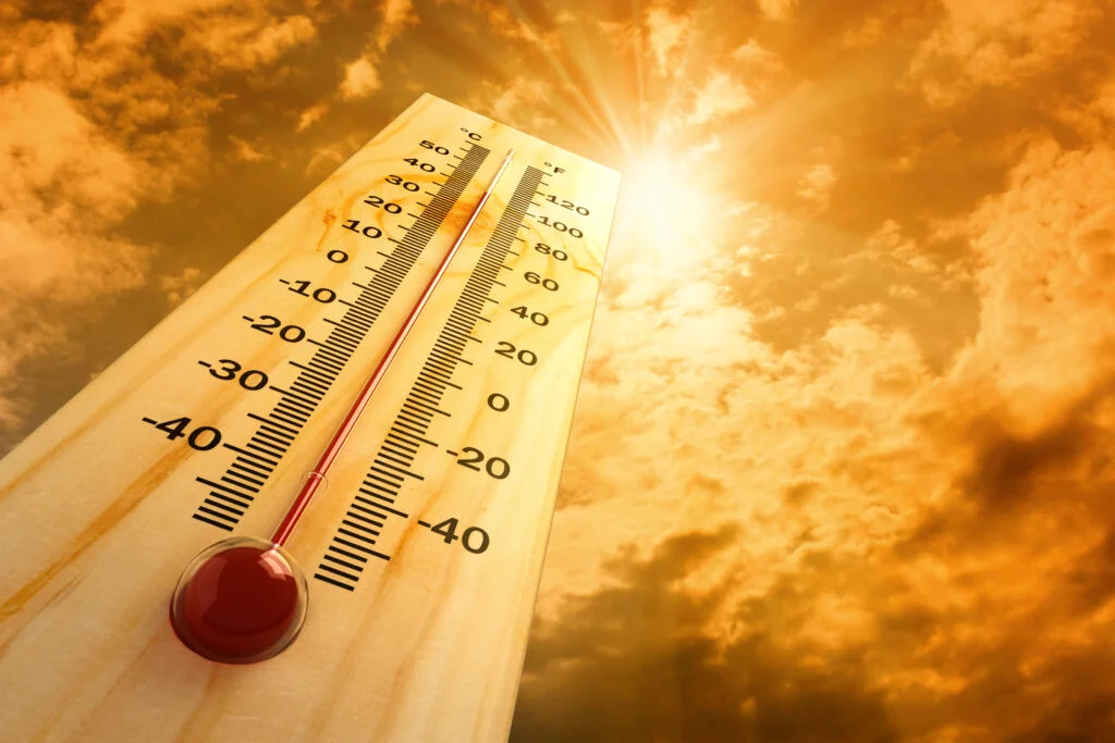 Un nou val de căldură din nordul Africii va ajunge în România. Temperaturile vor depăși 25 de grade Celsius
