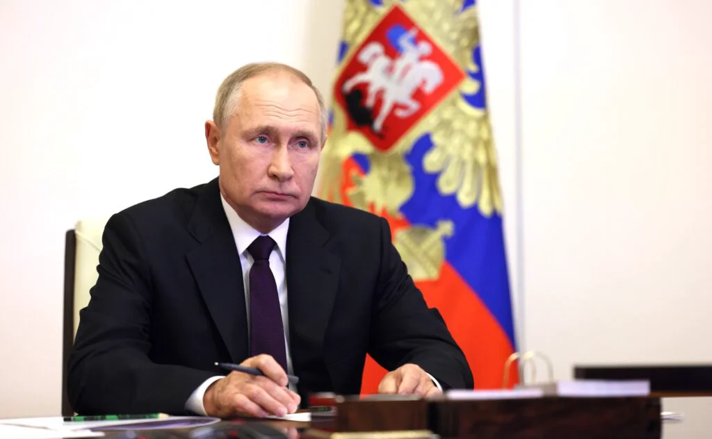 Vladimir Putin, lăsat să aștepte la întâlnirea cu omologul turc. În acest răstimp, Recep Erdogan și președintele din Kazahstan jucau tenis de masă