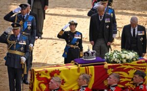 Cum arată mormântul Reginei Elisabeta a II-a. Palatul Buckingham a publicat prima imagine istorică cu locul de odihnă. Foto