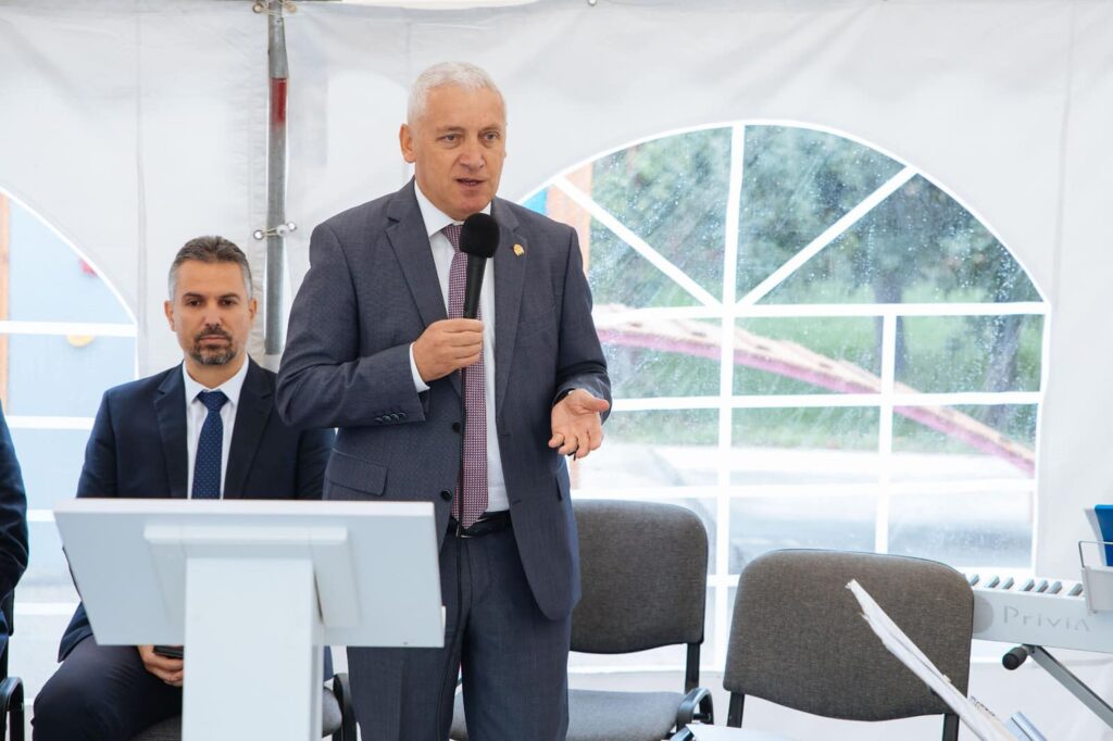 Adrian Țuțuianu, învestit secretar general adjunct de premierul Nicolae Ciucă. Fostul ministru al Apărării fusese exclus din PSD în 2018