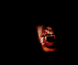 Antrenoarea „vampir” și-a forțat elevele să doneze sânge de sute de ori pentru a obține credite școlare