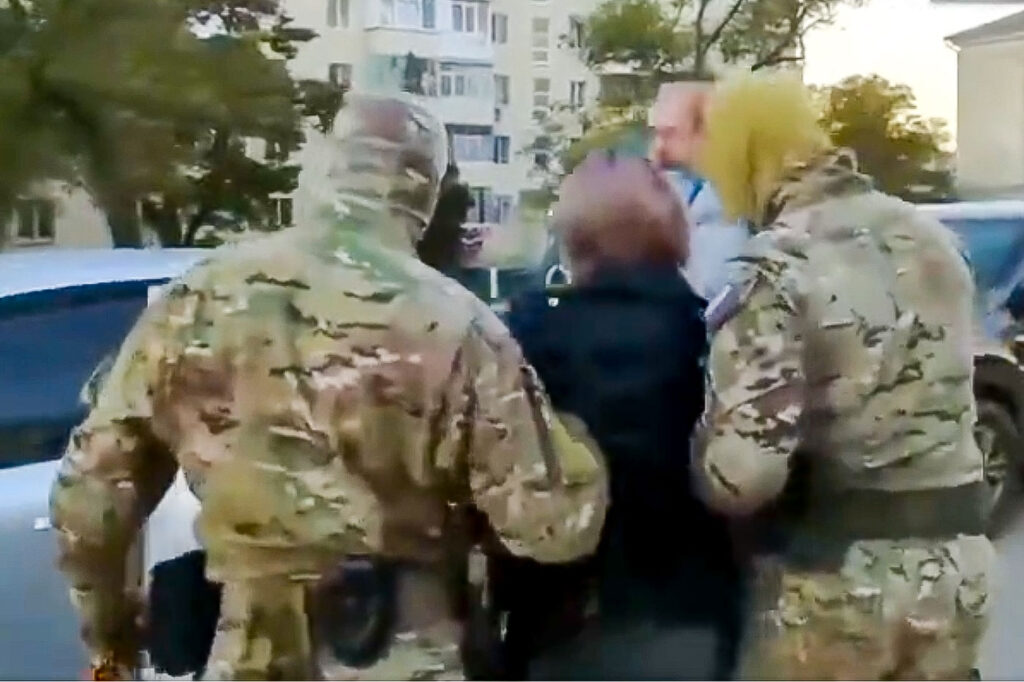Soldații ruși folosesc Viagra pentru a agresa femeile din Ucraina