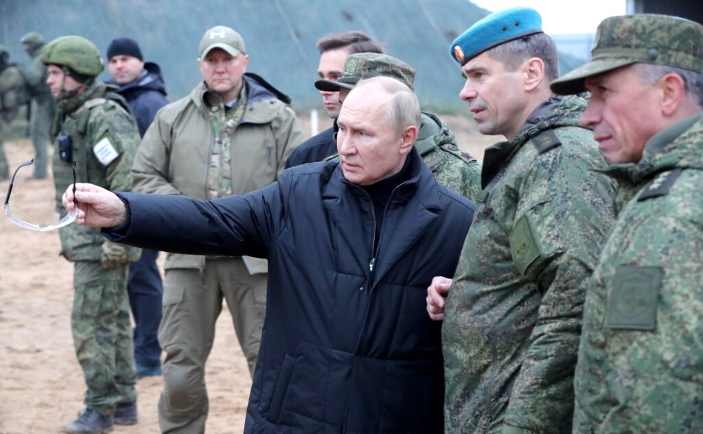 Războiul din Ucraina, ziua 230. Serviciile de Informații ucrainene: Vladimir Putin a amânat de trei ori data invaziei
