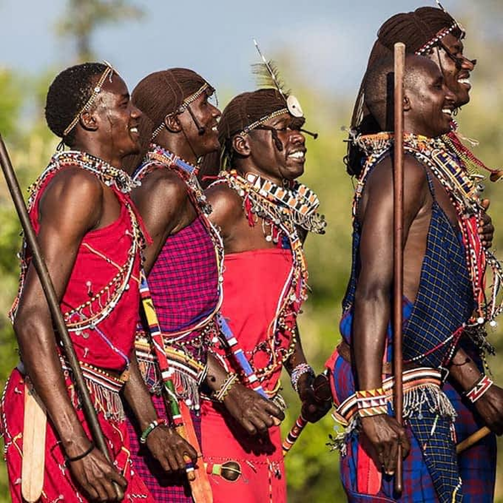 Maasaii din Africa de Est sunt alungați de pe terenurile dobândite de-a lungul mai multor generații. Criză umanitară