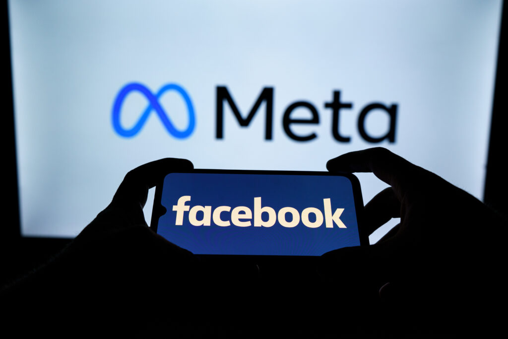 Facebook folosește un portal prin care guvernul poate elimina conținut