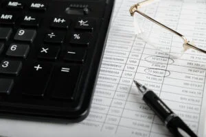 Rata anuală a inflației se scaldă în ape tulburi în prima parte a anului. Economiștii sunt alarmați