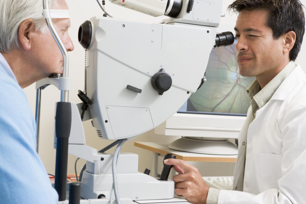 Ochii pot dezvălui speranța de viață a unei persoane: „Retina constituie o fereastră unică și accesibilă pentru evaluarea proceselor patologice”