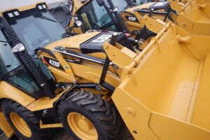 Cum și unde găsiți servicii de închiriere buldoexcavator