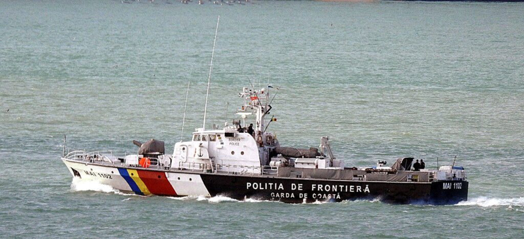 Polițiștii români de frontieră au intervenit în Marea Mediterană. Au salvat de la moarte peste 400 de africani