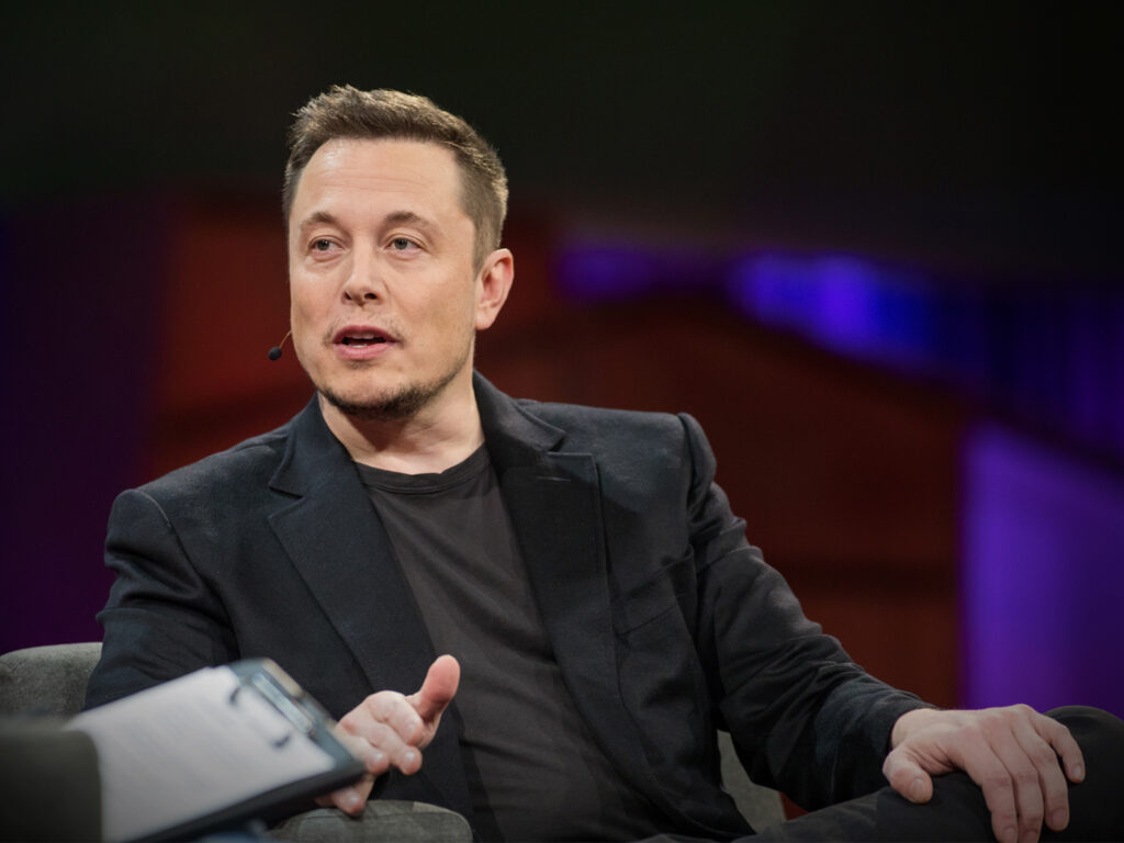 Elon Musk anunță două noi produse Tesla