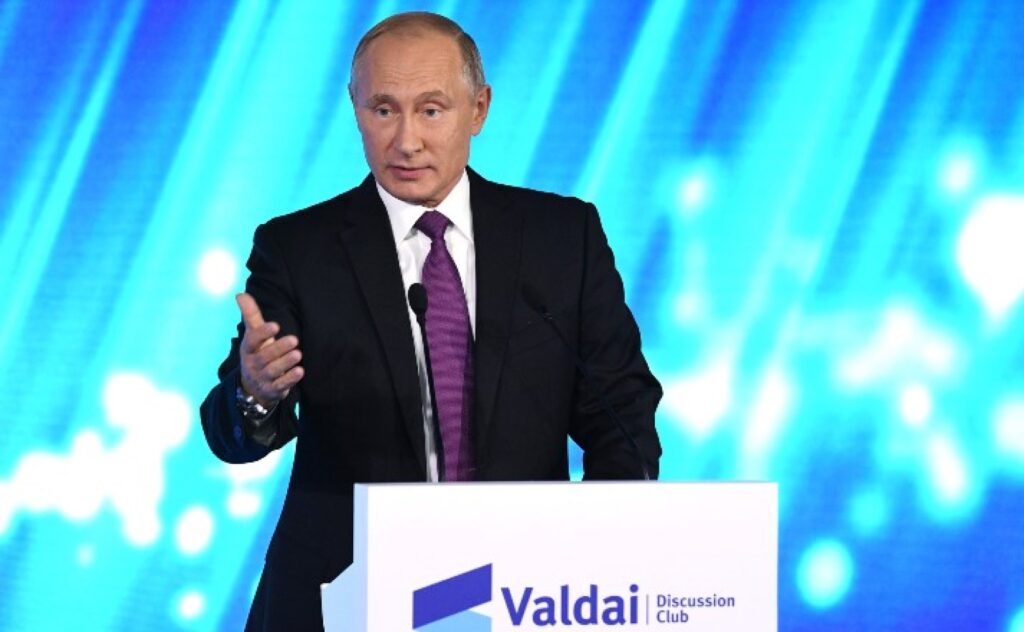 Vladimir Putin sfidează o lume întreagă. În mintea sa, „corectitudinea morală şi istorică” este de partea Rusiei