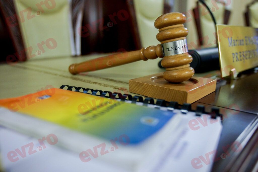 CCR va judeca Legea „neconstituțională” contestată de Klaus Iohannis. Care sunt neregulile cu privire la administrația din Portul Constanța