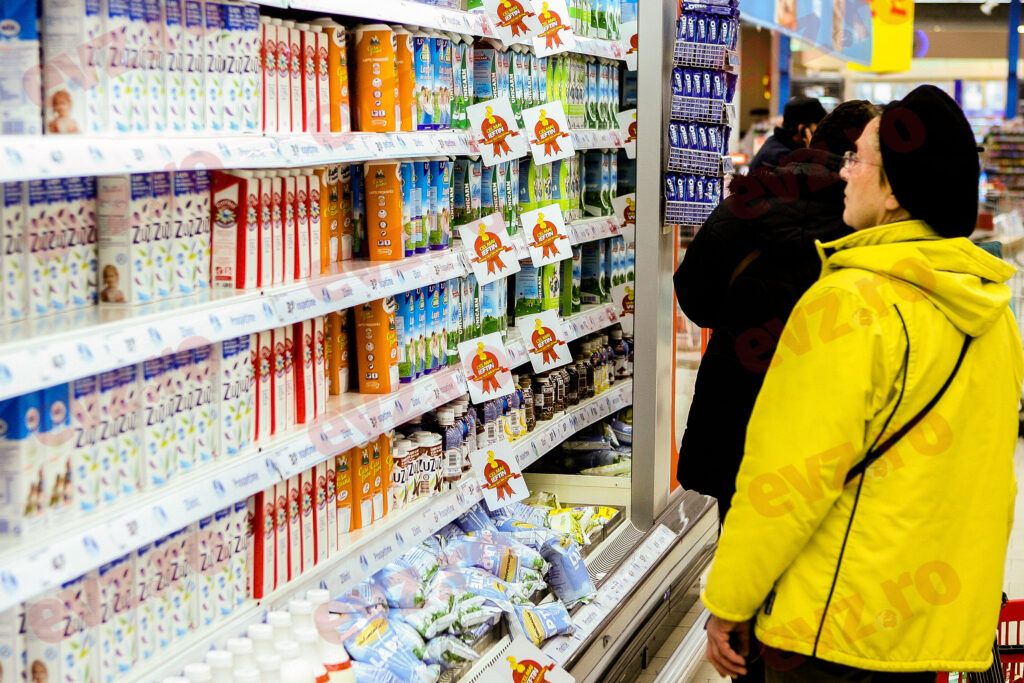 Guvernul a impus noi reguli pentru magazinele care comercializează lapte și produse lactate. Amenzi de până la 50.000 de lei