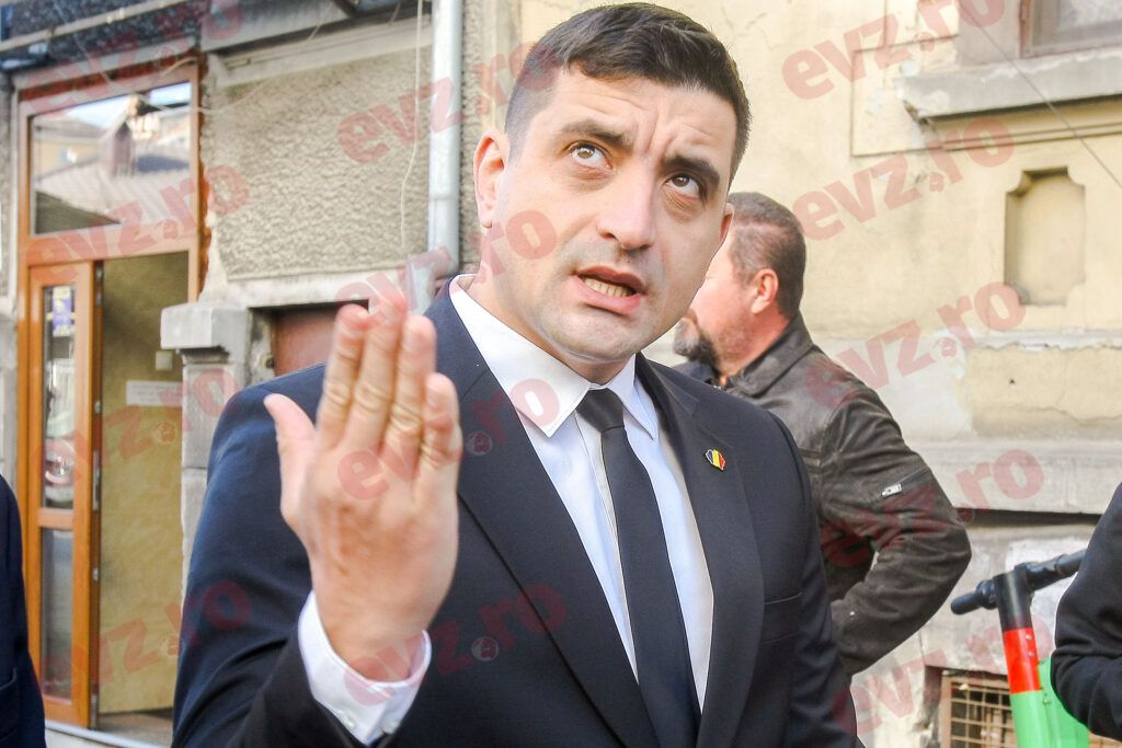 AUR, protest firav la Primăria Cluj. Simion îl critică pe Boc