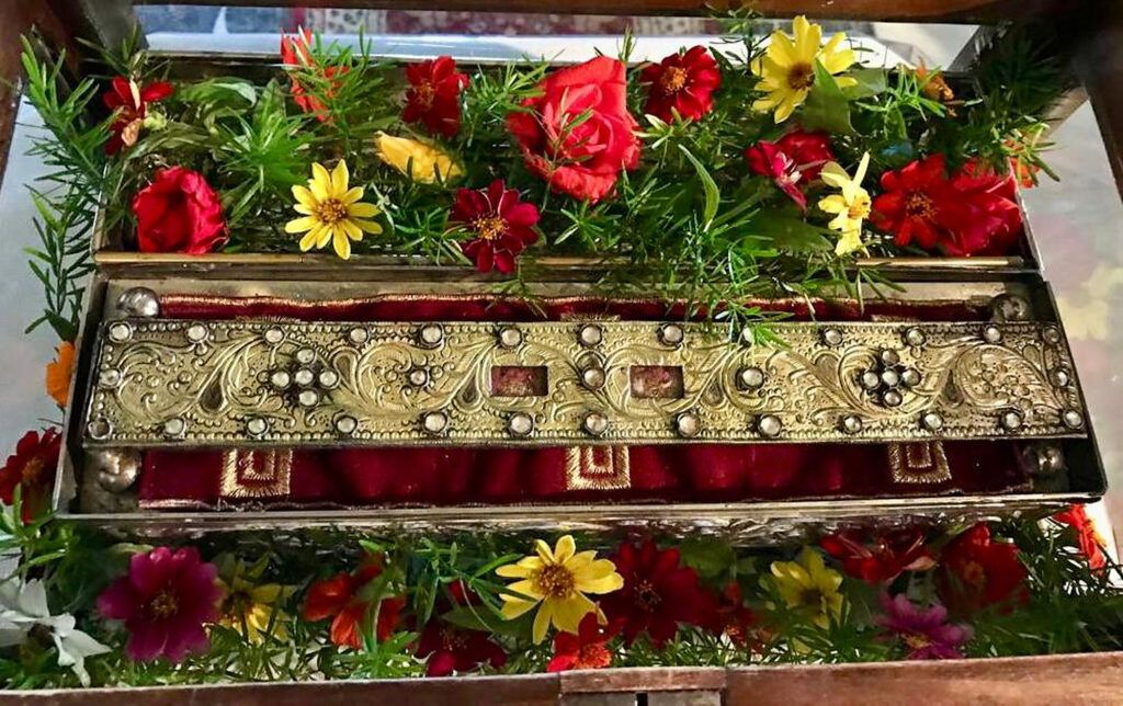 Bucurie pentru pelerinii din România. Brâul Maicii Domnului va fi adus din Grecia la biserica Sfântul Gheorghe Nou din București