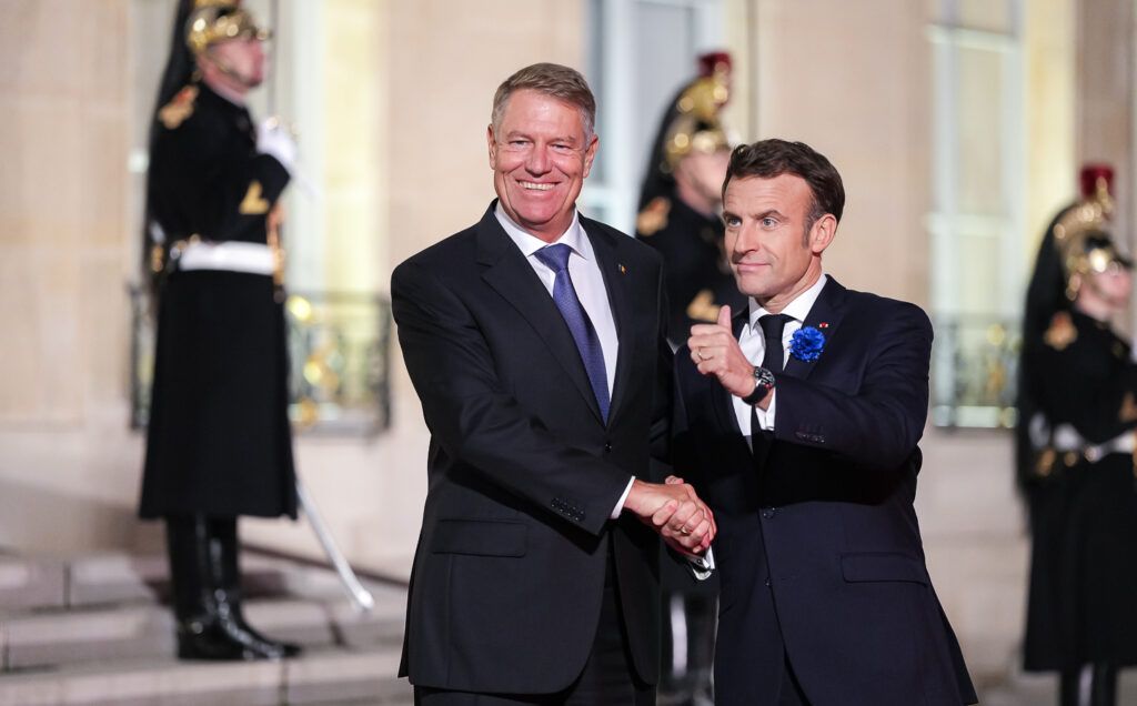 Iohannis s-a întâlnit cu Macron la  Palatul Élysée: „Franţa este un susţinător al aderării ţării noastre la Spaţiul Schengen”