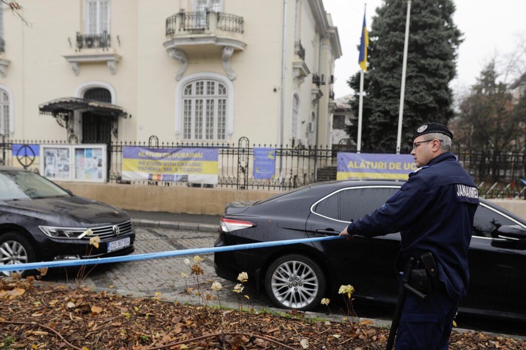 Adevărul despre cele două plicuri trimise Ambasadei Ucrainei la București. SRI a anunțat ce conțineau