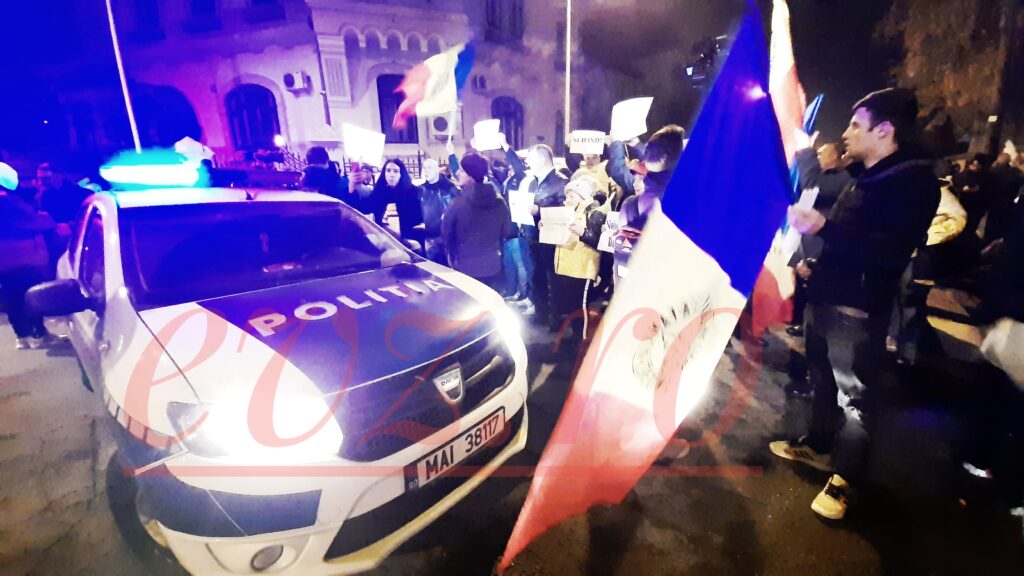 Românii din Austria ies în stradă. Protest în fața cancelariei lui Karl Nehammer. „I-a jignit”
