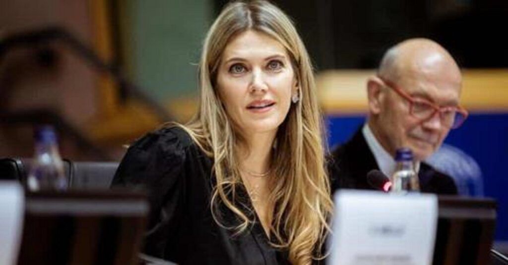 Scandalul de corupție din Parlamentul European. Eva Kaili a rămas fără mandat. Tatăl eurodeputatei, prins cu o valiză plină cu bani