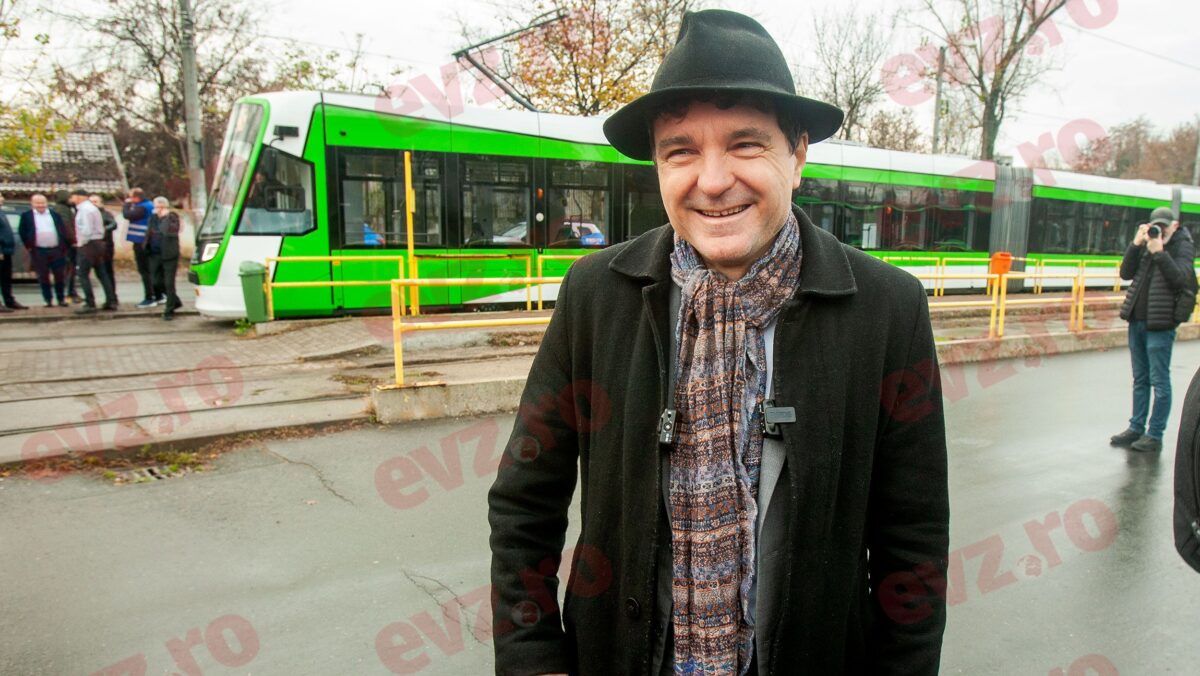 Toate liniile de tramvai din Bucureşti vor fi reabilitate, anunță Nicușor Dan
