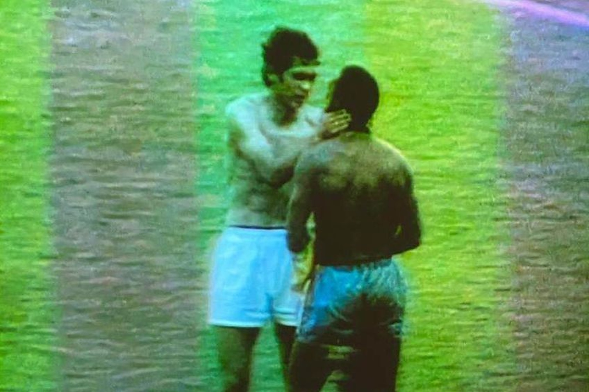 Come i leggendari calciatori rumeni hanno combattuto sotto la maglia del grande Pelé.  Rîca Răducanu si è ritrovata con un labbro gonfio – Evento del giorno