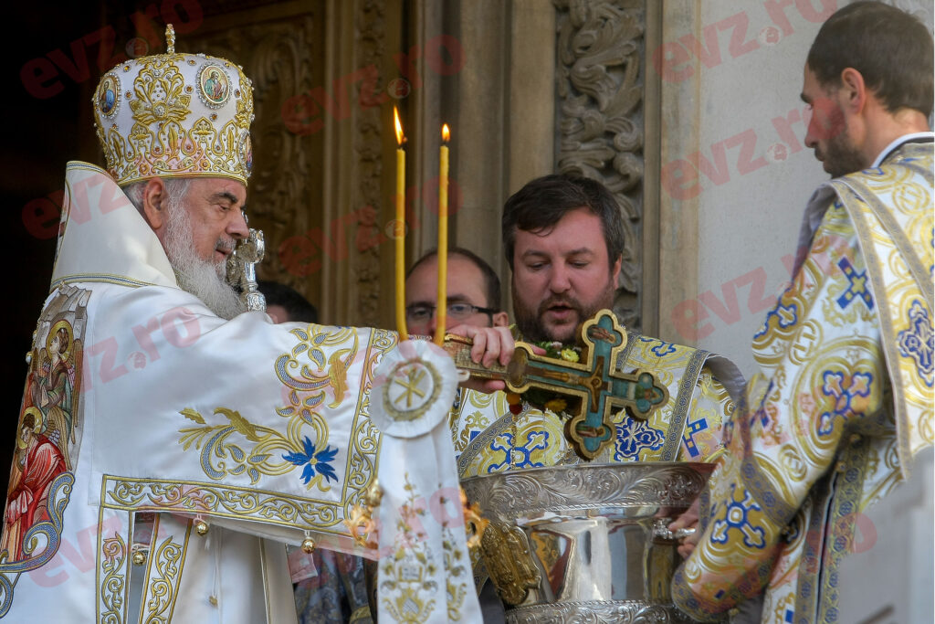 Program de Bobotează. Patriarhul Daniel va săvârşi Sfinţirea Mare a Apei. Creștinii sunt așteptați la Patriarhie