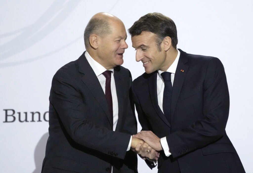 La Paris, Macron şi Scholz încearcă să prezinte imaginea unui cuplu franco-german sudat