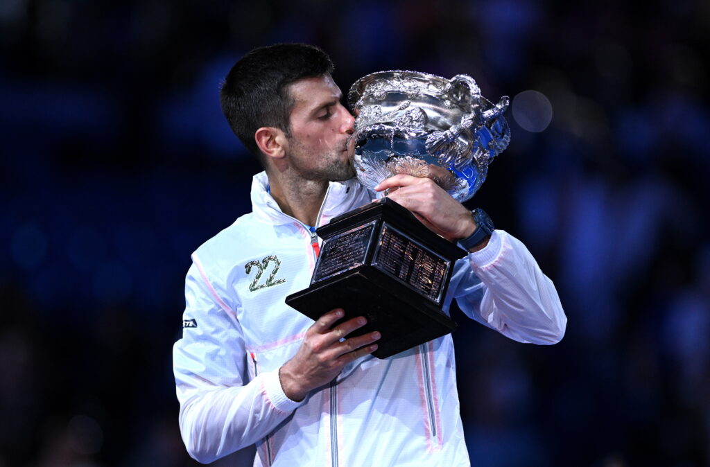 Novak Djokovic a făcut legea în finala de la Australian Open. Sârbul revine pe prima poziție în clasamentul ATP. Video