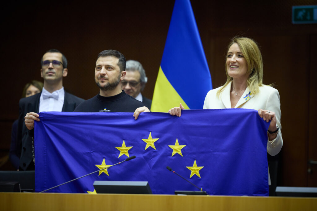 Va putea Uniunea Europeană să integreze Ucraina?