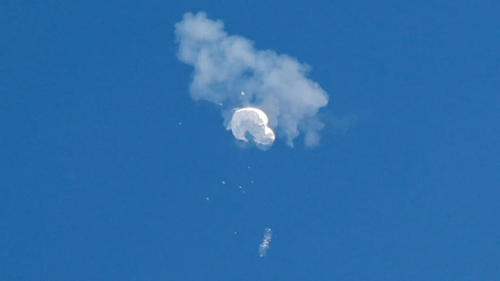 Presupusul OZN doborât de o rachetă americană de 400.000 de dolari ar putea fi doar un balon de 12 dolari