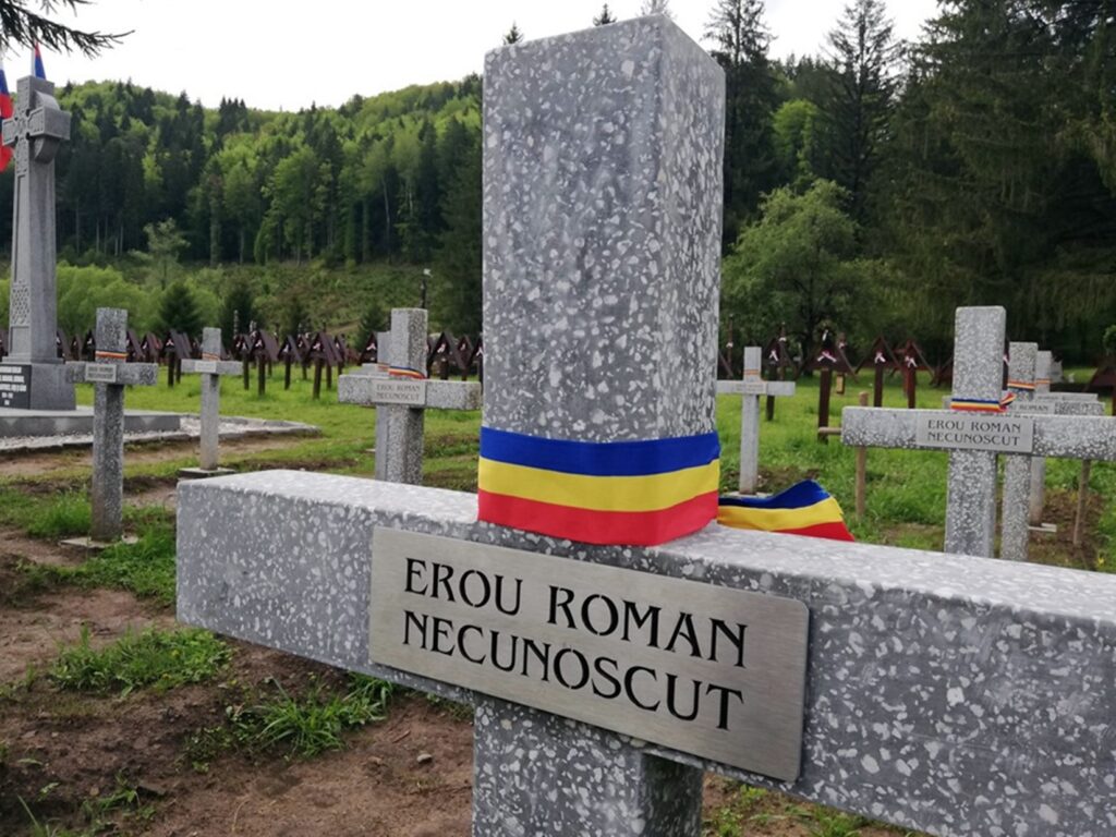 Cimitirul eroilor români de la Valea Uzului va fi desființat. Decizie definitivă a Curții de Apel Bacău