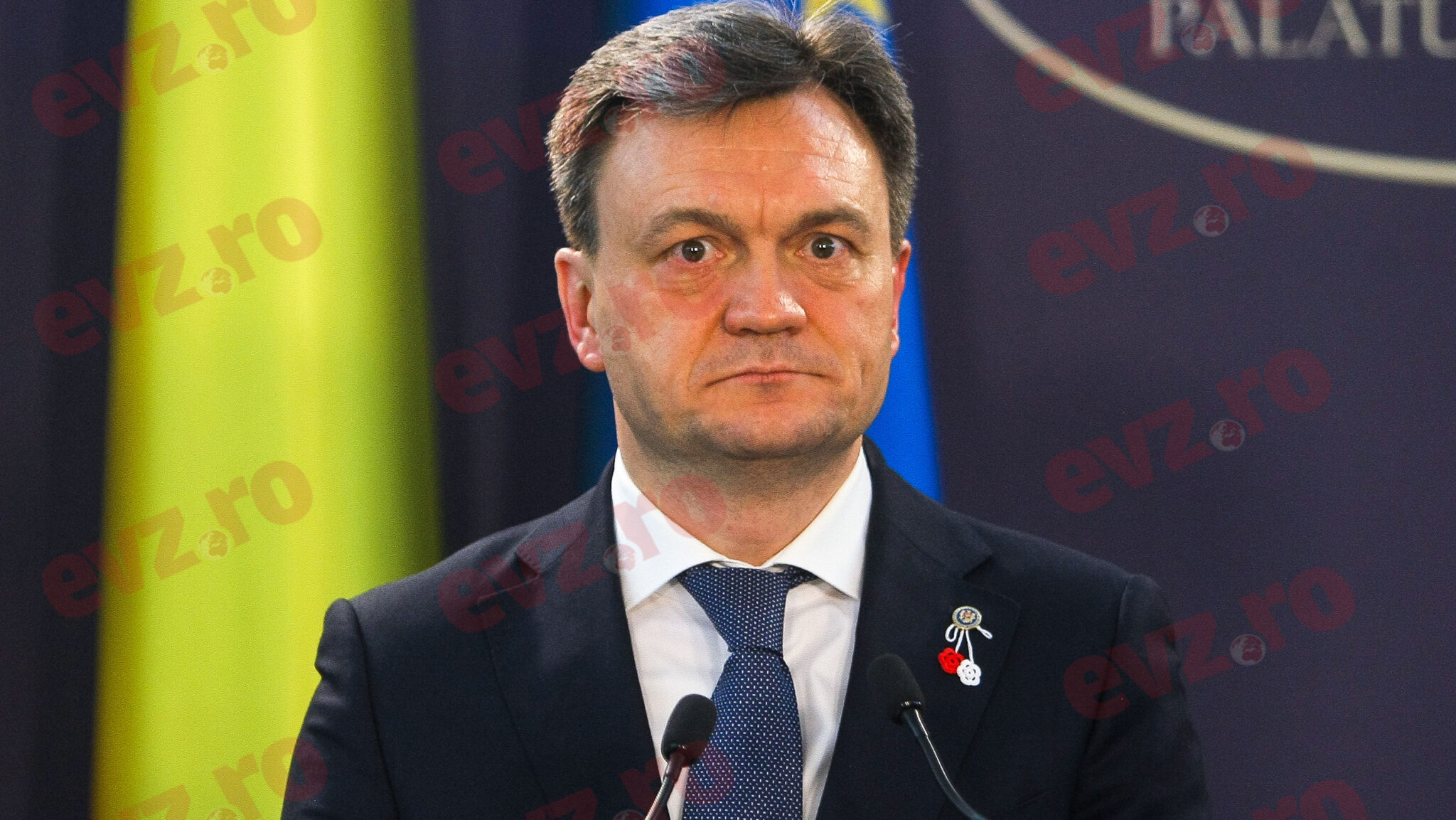 Peste o treime dintre moldoveni cred că țara stagnează cu Recean