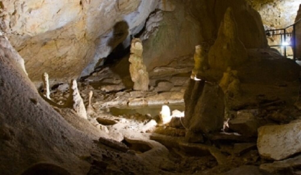 Peștera din România care ar rezista în fața unui atac nuclear de mari proporții. Și cercetători de la NASA au fost interesați de ea. Foto