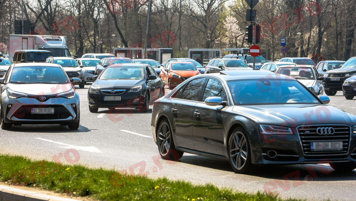 Cum îți protejezi mașina de caniculă. Sfaturi utile pentru șoferi