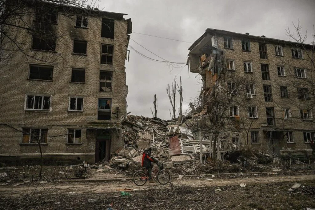 Cum arată blocul devastat de atacul rusesc cu drone iraniene. Primarul Vitali Klitschko a mers la fața locului