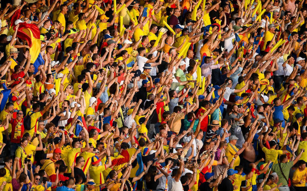 Ultrașii naționalei de fotbal, mesaj dur pentru FRF. Meciul cu Kosovo a reaprins conflictul