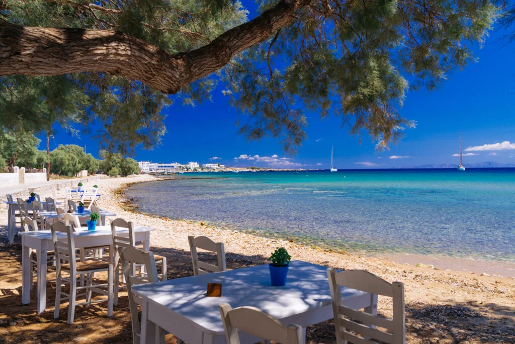 Prețul unei vacanțe în Grecia în 2023. Cât plătesc turiștii pentru o masă bogată la un restaurant