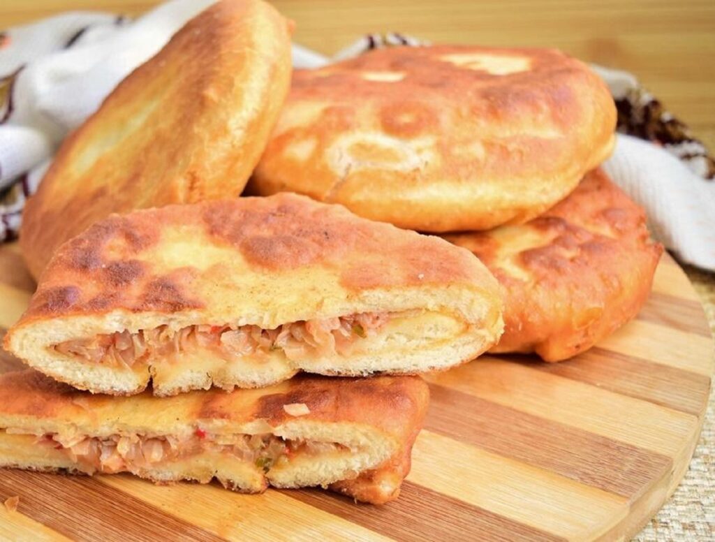 Plăcinta de post cu varză după rețeta celebrului bucătar Sorin Bontea: „Mama ei de plăcintă. A fost așa de bună” 