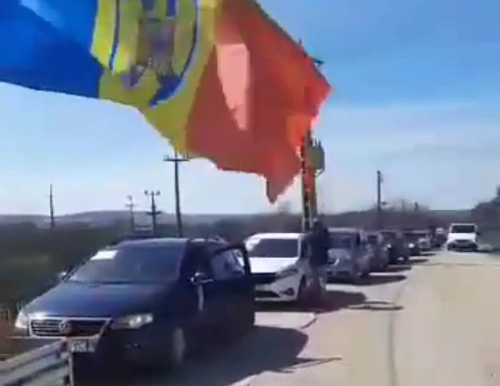 Proteste în Gorj. Șoferii sunt nemulțumiți de starea jalnică a drumului