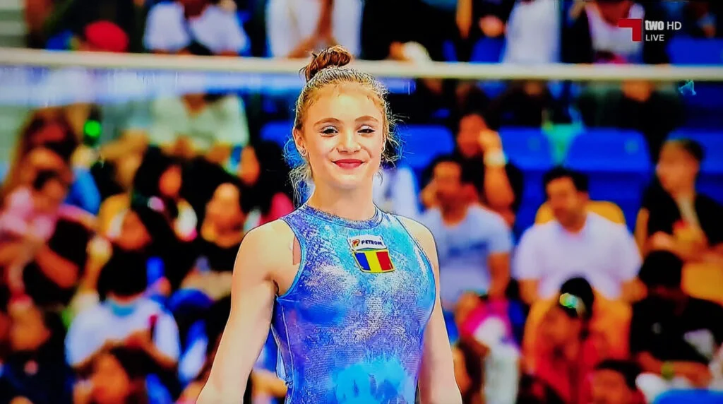 Sabrina Voinea, fiica gimnastei Camelia Voinea, a cucerit singura medalie a României la Campionatele Europene din Antalya