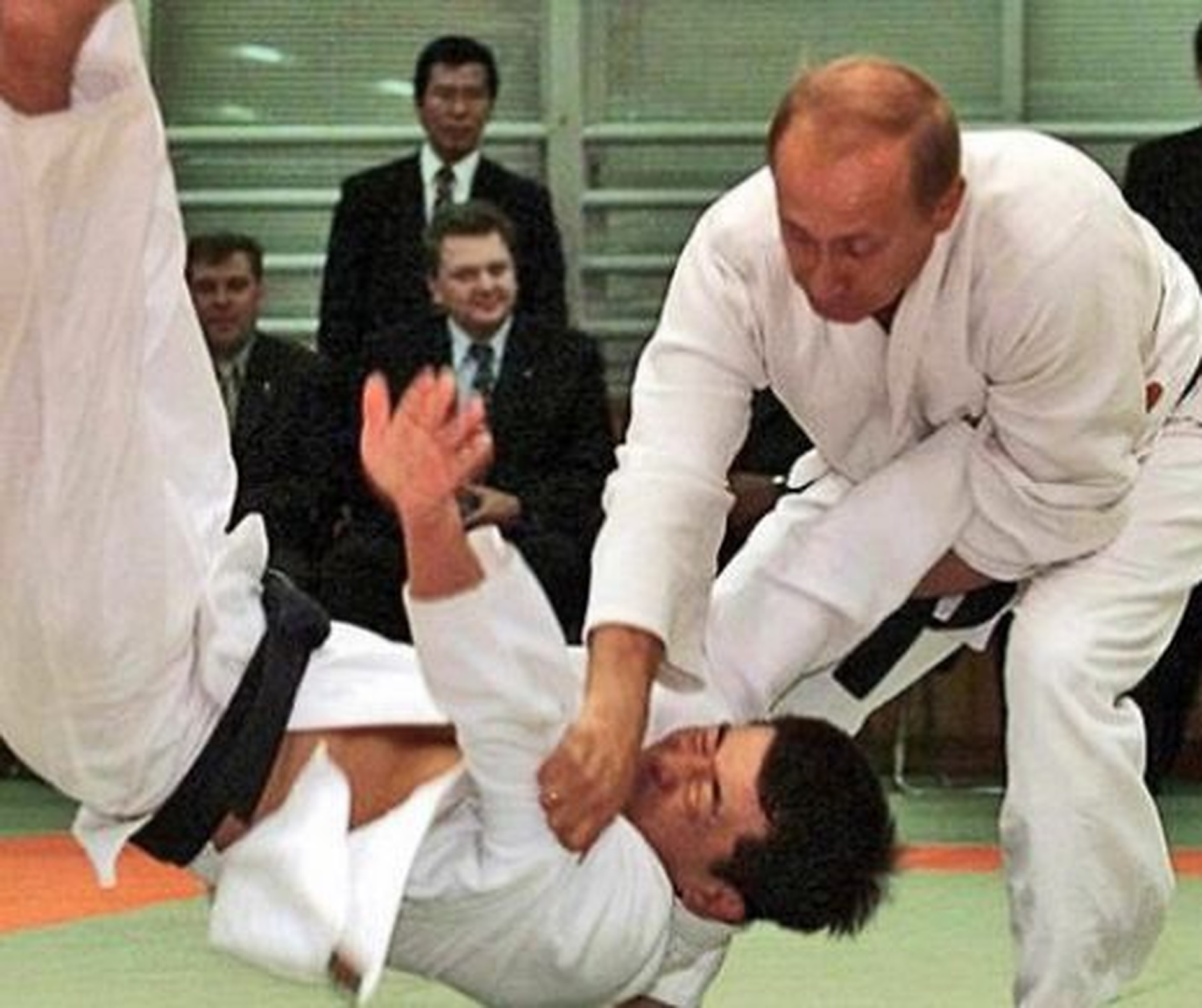 Au eșuat în sport, dar au făcut cariere în politică, muzică și literatură. Putin, Obama, Camus sau Pavarotti au renunțat la marile pasiuni