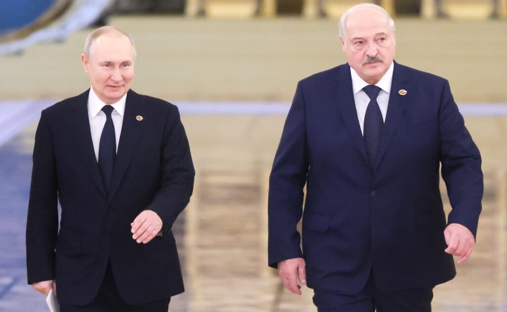 Alexander Lukașenko susține că Rusia a început deja transferul de arme nucleare tactice în Belarus