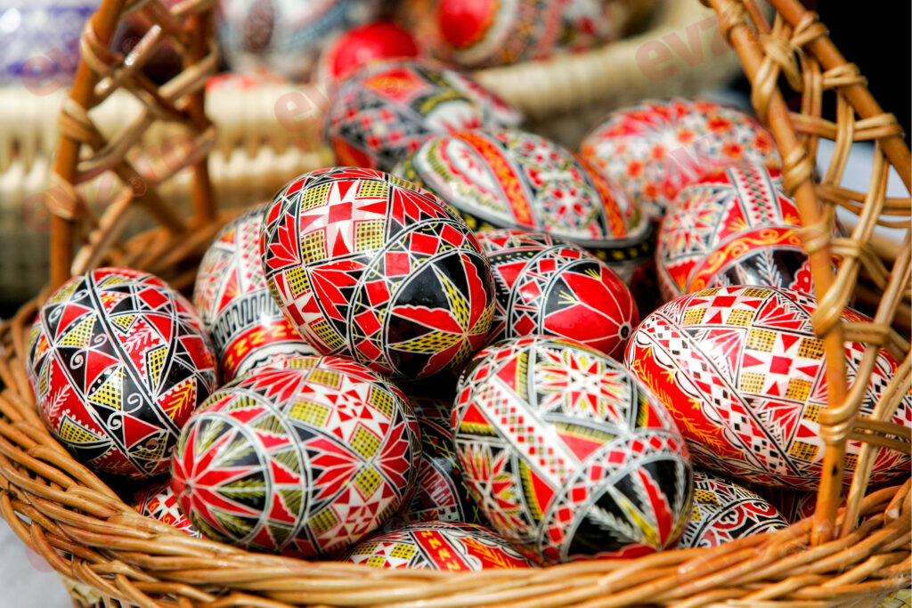 Câte ouă fierte este indicat să mâncăm de Paşti. Riscurile sunt mari dacă exagerăm