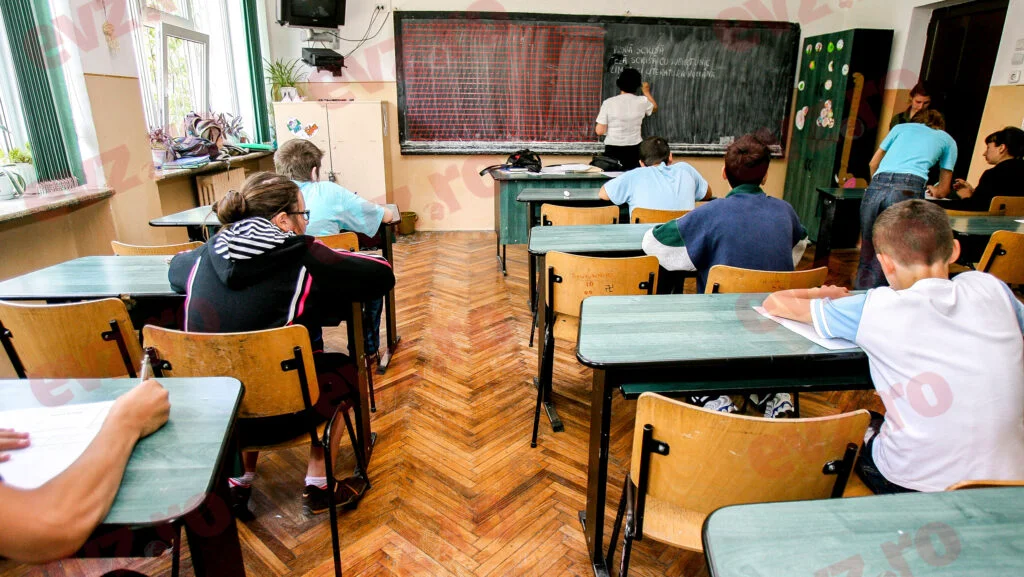 Un profesor condamnat pentru trafic de droguri predă la două școli din Buzău