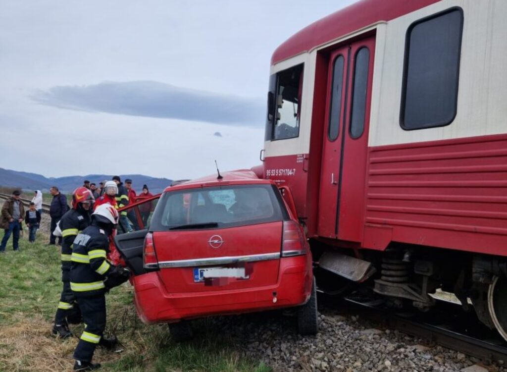 Accident feroviar cu două victime la Brașov. SMURD-ul a intervenit cu un elicopter